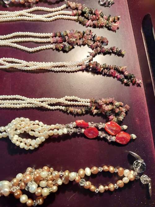 A COLLECTION OF PEARL NECKLACES IN PERFECT CONDITION SOLD AS IS