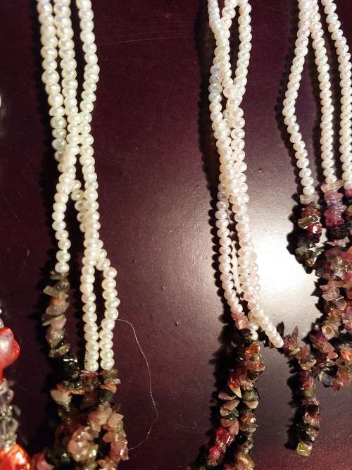 A COLLECTION OF PEARL NECKLACES IN PERFECT CONDITION SOLD AS IS