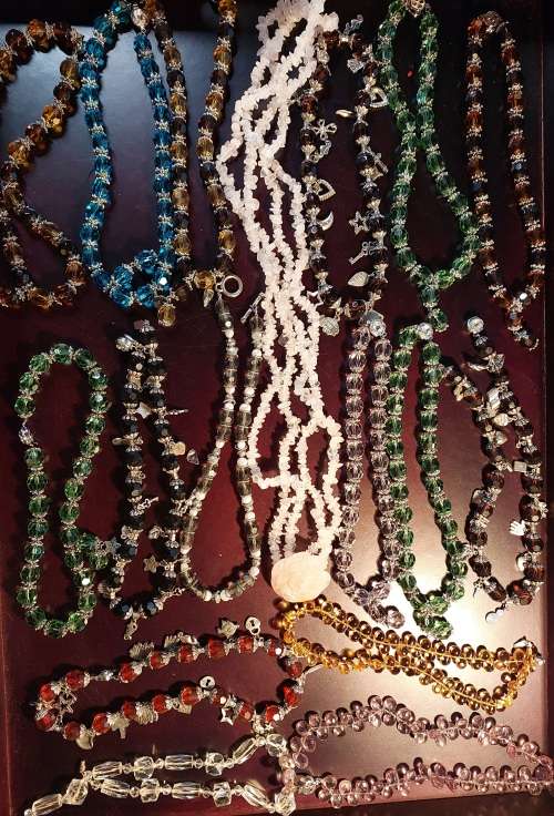 A JOB LOT COSTUME NECKLACES IN PERFECT CONDITION SOLD AS IS