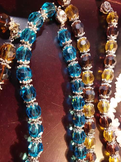 A JOB LOT COSTUME NECKLACES IN PERFECT CONDITION SOLD AS IS