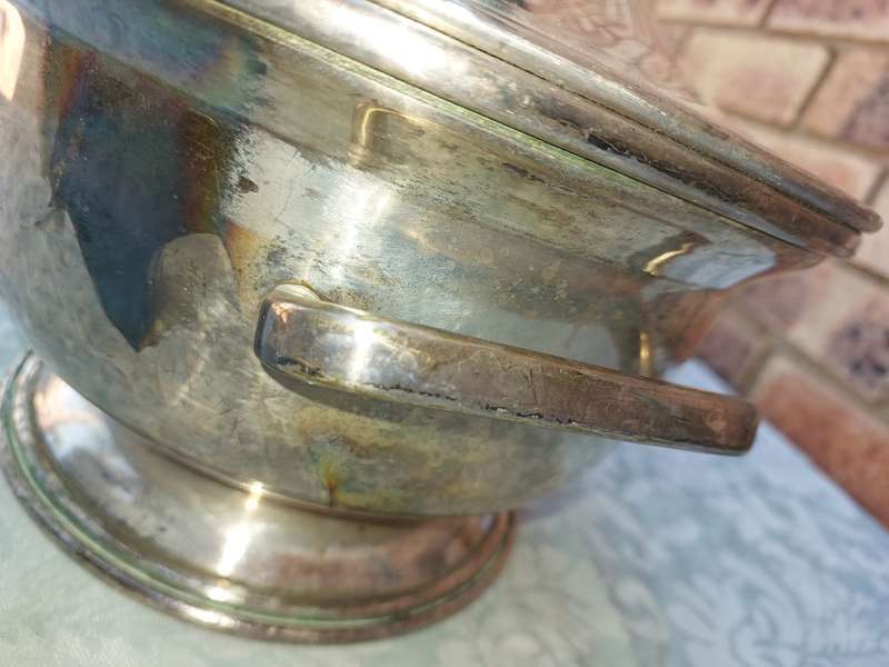 A VINTAGE SOUP TURINE  PRESIDENT SILVER PLATED