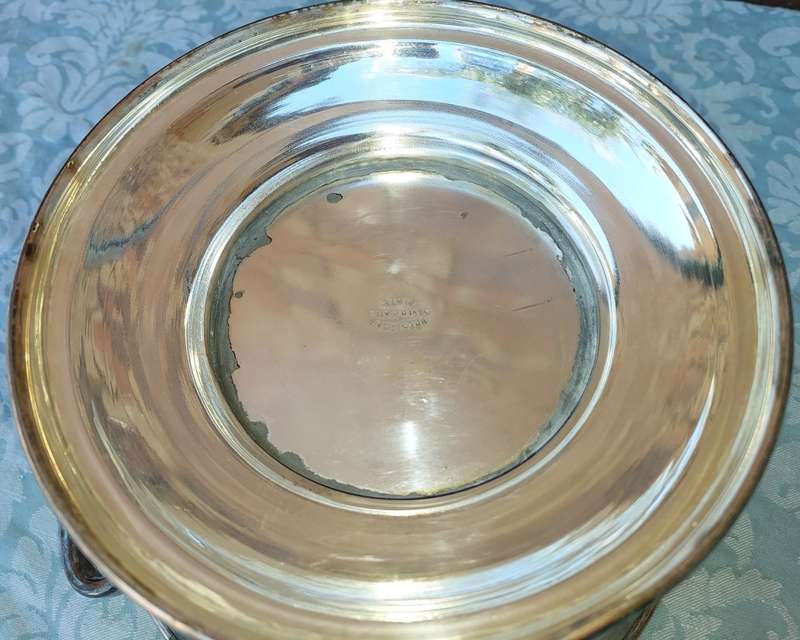 A VINTAGE SOUP TURINE  PRESIDENT SILVER PLATED