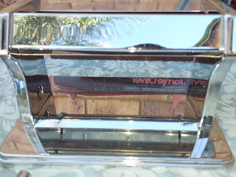 A COMPLETE JAMIE OLIVER PASTA MACHINE