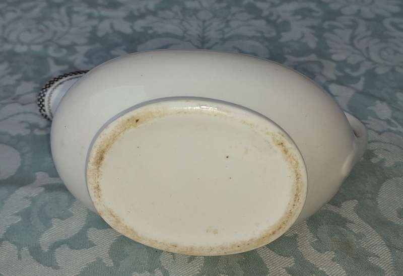 A VINTAGE AND ANTIQUE PORCELAIN JOBLOT