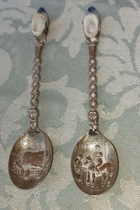 A VINTAGE JOB LOT STAINLESS STEEL AND EPNS TEASPOONS
