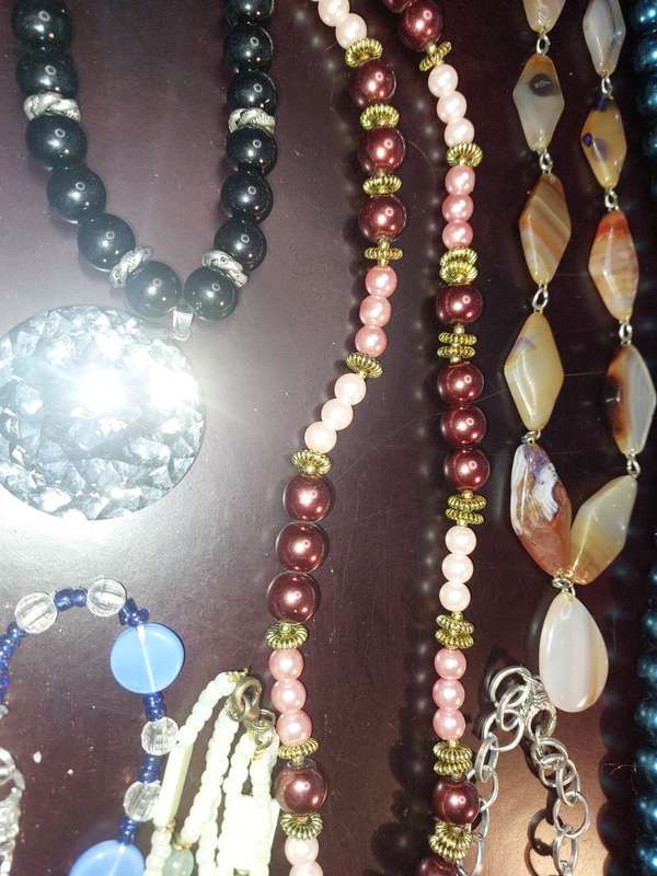 A BULK JOBLOT FASHION COSTUME NECKLACES SOLD AS IS
