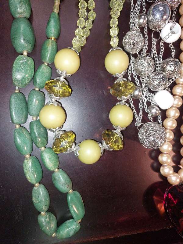 A JOB LOT QUALITY FASHION COSTUME NECKLACES SOLD AS IS  DISCLAIMER