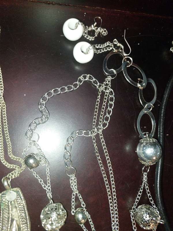 A JOB LOT QUALITY FASHION COSTUME NECKLACES SOLD AS IS  DISCLAIMER