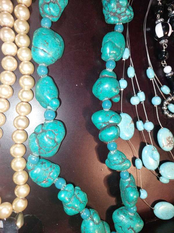 A JOB LOT QUALITY FASHION COSTUME NECKLACES SOLD AS IS  DISCLAIMER