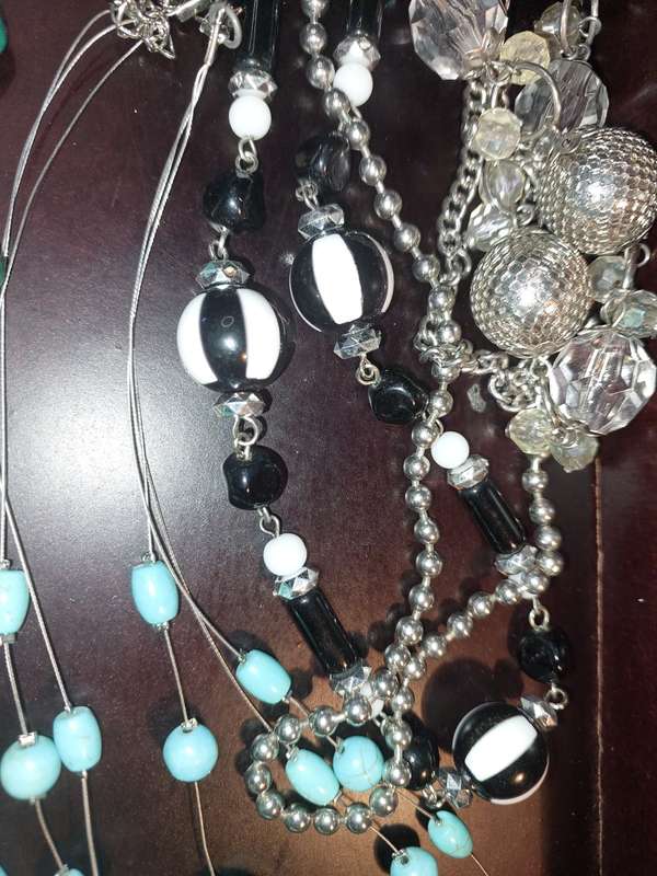 A JOB LOT QUALITY FASHION COSTUME NECKLACES SOLD AS IS  DISCLAIMER