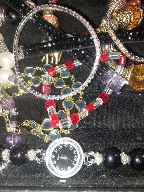 A BULK COLLECTION JOB LOT FASHION BRACELETS SOLD AS IS