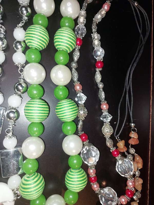 A JOB LOT COSTUME NECKLACES SOLD AS IS