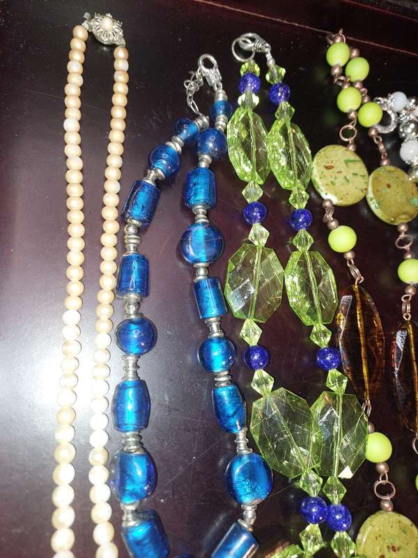 A JOB LOT COSTUME NECKLACES SOLD AS IS