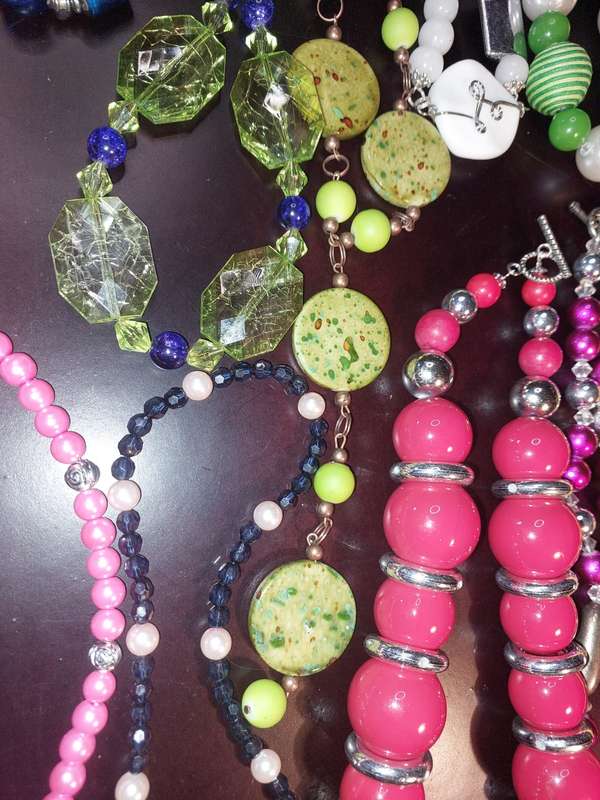 A JOB LOT COSTUME NECKLACES SOLD AS IS