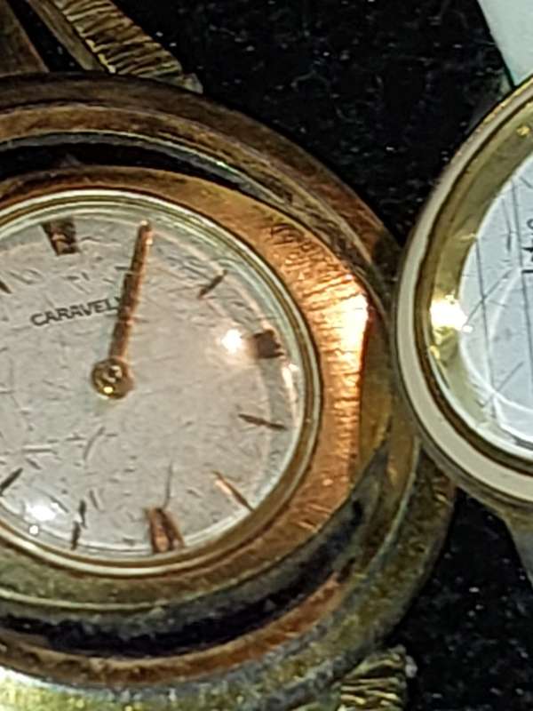 A JOB LOT WOMAN`S WRISTWATCHES SOLD AS IS NOT TESTED