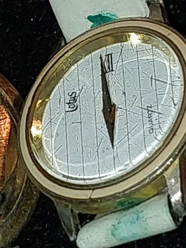 A JOB LOT WOMAN`S WRISTWATCHES SOLD AS IS NOT TESTED