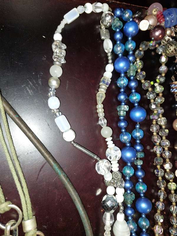 A VINTAGE JOB LOT COSTUME NECKLACES