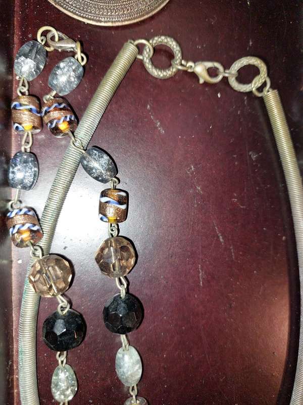 A VINTAGE JOB LOT COSTUME NECKLACES