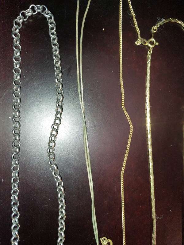 A DISCERNING LADY`S VINTAGE COLLECTION OF COSTUME NECKLACES SOLD AS IS
