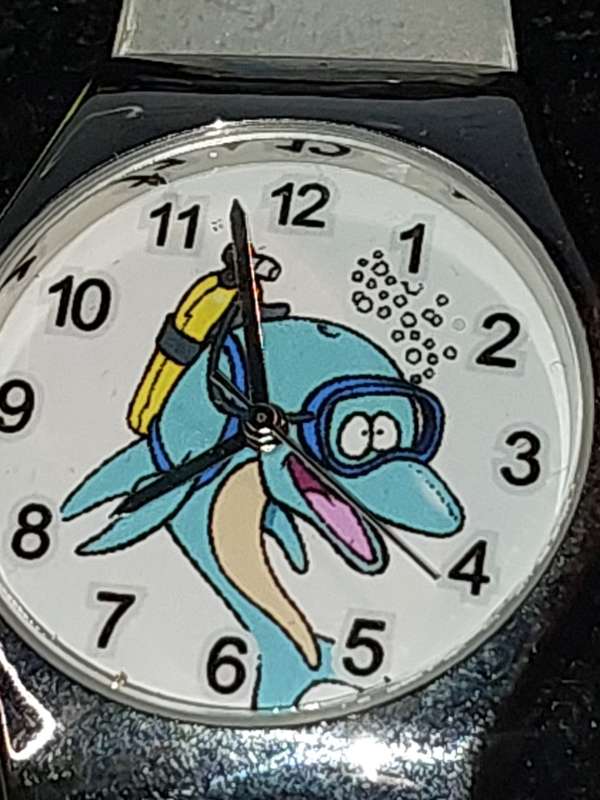 2 GIRLS WATCHES SOLD AS IS NOT TESTED