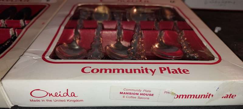 TWO VINTAGE SETS OF COMMUNITY PLATED TEASPOONS IN THEIR ORIGINAL BOXES