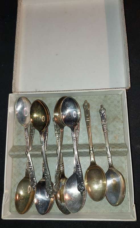 ANTIQUE SILVER PLATE EPNS MADE IN SHEFFIELD ENGLAND SET OF 10 TEASPOONS