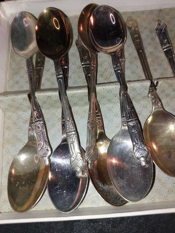 ANTIQUE SILVER PLATE EPNS MADE IN SHEFFIELD ENGLAND SET OF 10 TEASPOONS