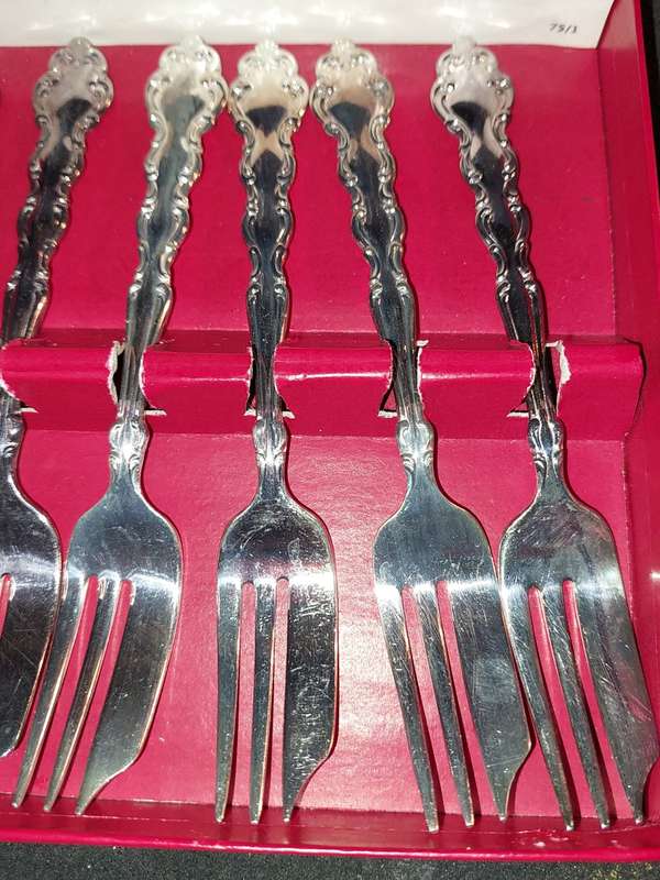 ANTIQUE ONEIDA SILVERSMITHS COMMUNITY PLATED EPNS SET OF 6 PASTRY FORKS