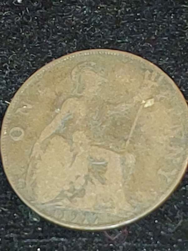AN ANTIQUE COIN COLLECTION OF 9 ONE PENNY COINS UK