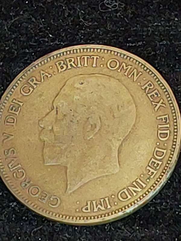 AN ANTIQUE COIN COLLECTION OF 9 ONE PENNY COINS UK