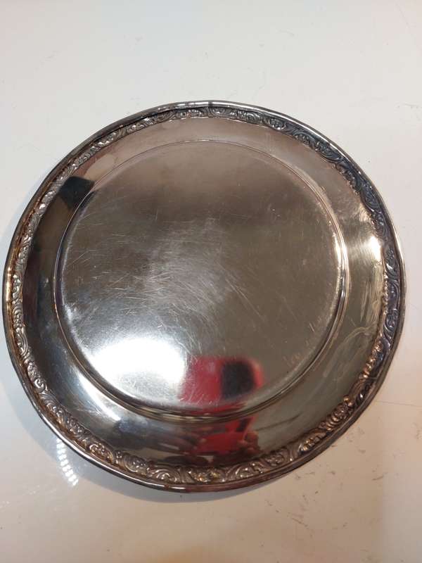 2 MEDIUM SIZE SILVER PLATED VINTAGE SERVING TRAYS SOLD AS IS