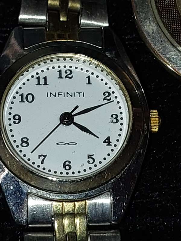A VINTAGE JOB LOT WOMANS WATCHES SOLD AS IS NOT TESTED