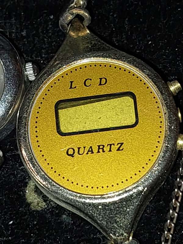 A VINTAGE JOB LOT WOMANS WATCHES SOLD AS IS NOT TESTED