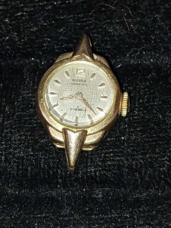 A VINTAGE JOB LOT WOMANS WATCHES SOLD AS IS NOT TESTED