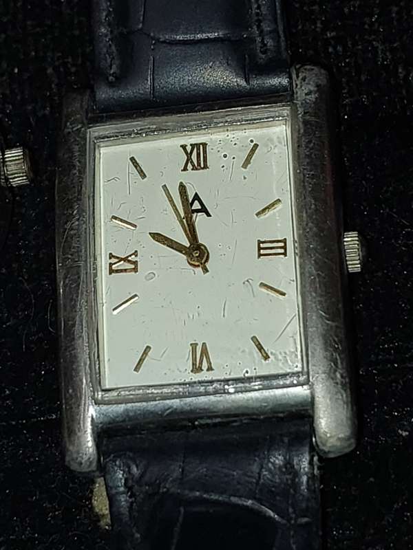 A COLLECTION OF QUARTZ WATCHES FOR THE LADIES