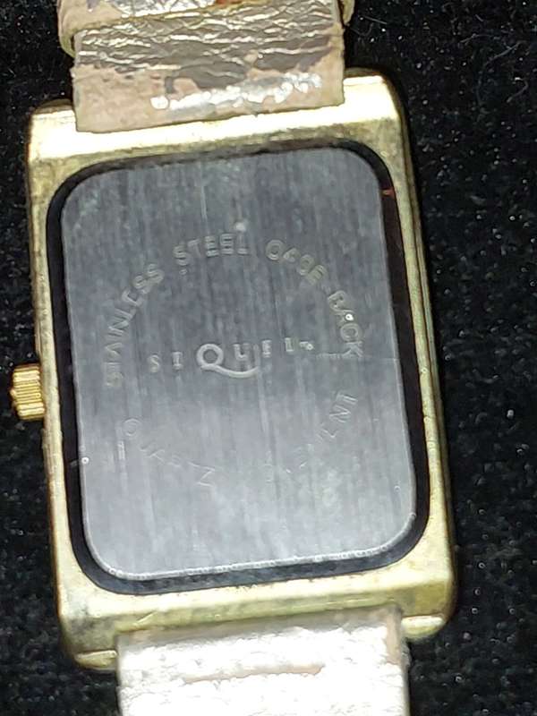 A COLLECTION OF QUARTZ WATCHES FOR THE LADIES