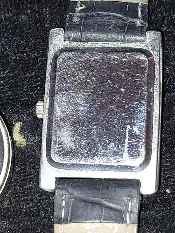 A COLLECTION OF QUARTZ WATCHES FOR THE LADIES