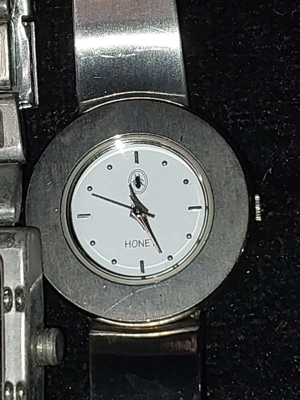 A COLLECTION OF ELEGANT LADIES WRIST WATCHES