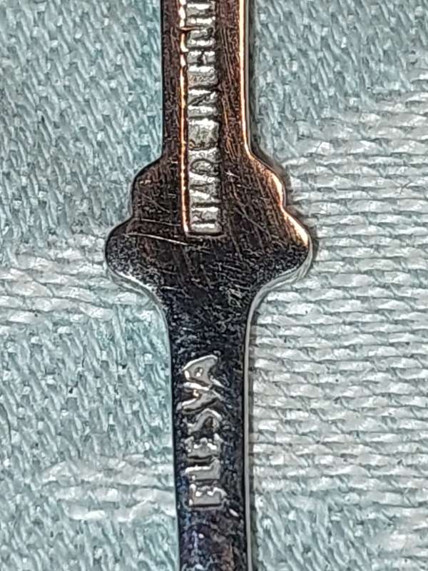 A SET OF FIVE DELF HOLLAND  CLOGG PASTRY  FORKS