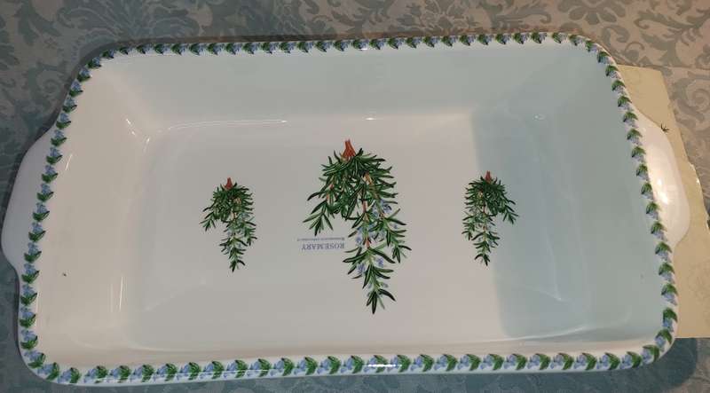 A MAXWELL AND WILLIAMS FRAGRANT GARDEN BAKING DOWL