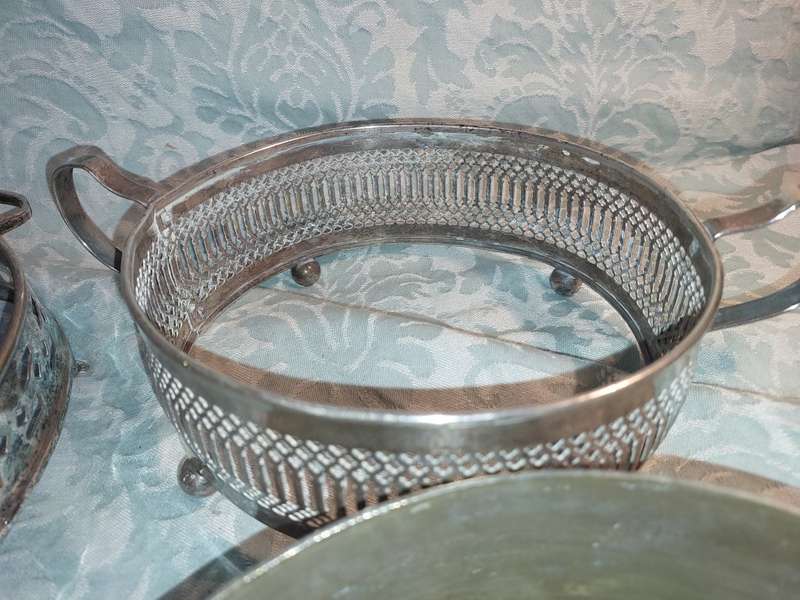 A JOB LOT VINTAGE VICTORIAN SILVER PLATED TRAY HOLDERS
