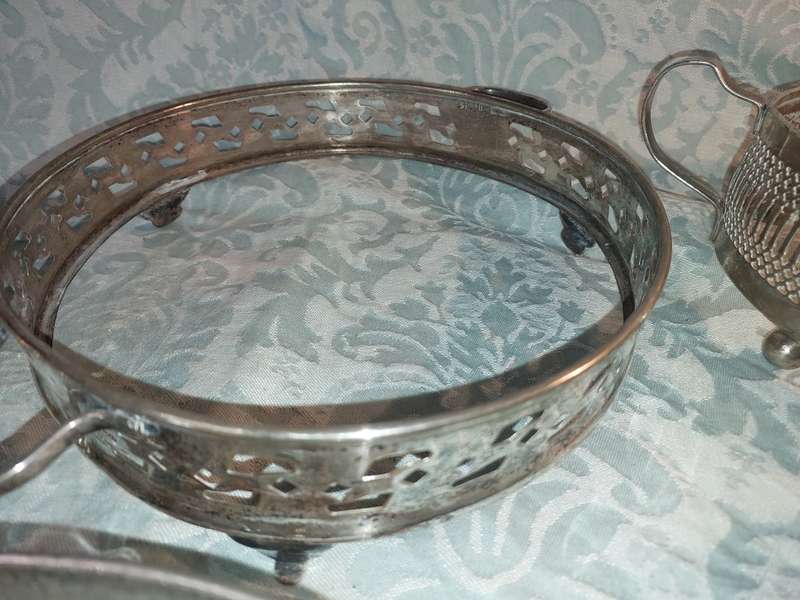 A JOB LOT VINTAGE VICTORIAN SILVER PLATED TRAY HOLDERS
