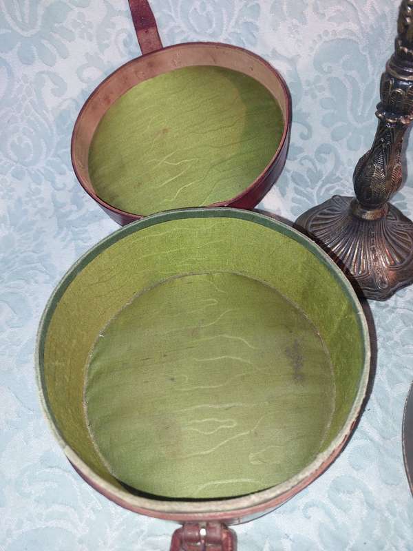 AN ANTIQUE MANAQUIN FOR JEWELRY AND TWO GENUINE LEATHER JEWELRY