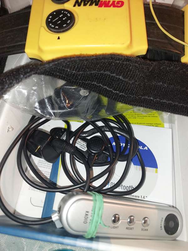 A JOB LOT GYM ELECTRONICS SOLD AS IS NOT TESTED
