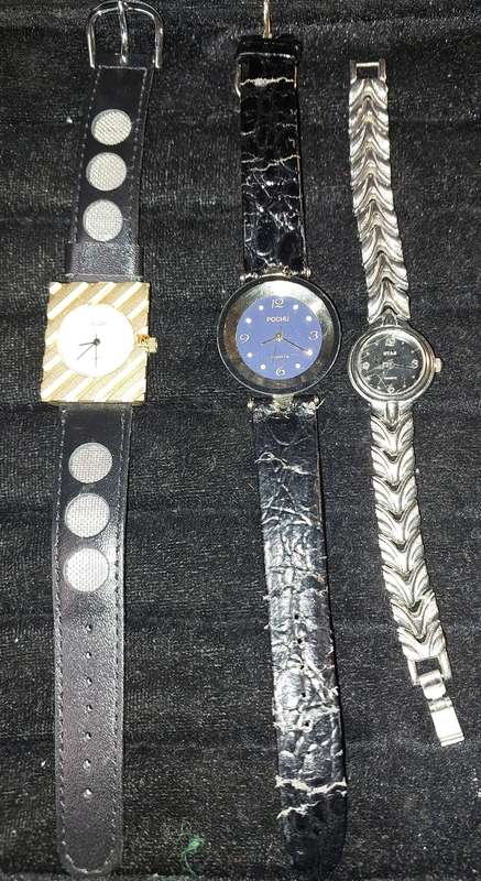 A COLLECTION OF FASHION COSTUME WATCHE