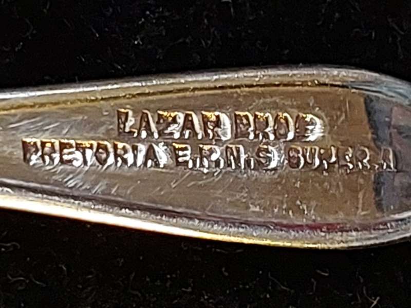 A SET OF 11 LAZAR BROS PRETORIA EPNS SUPERA TEASPOONS