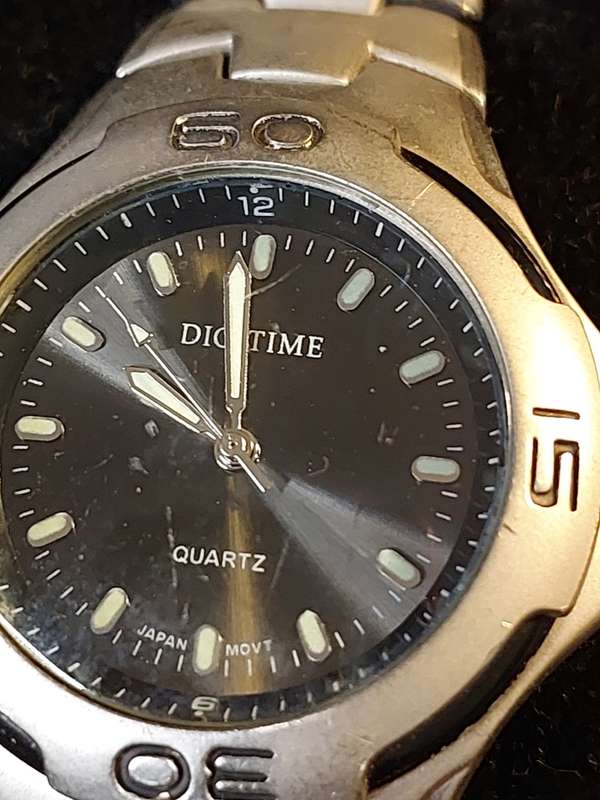 A COLLECTION OF WOMANS DRESS COSTUME WATCHES