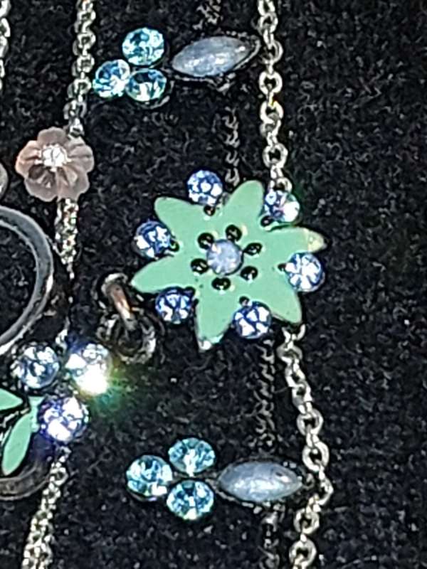 A VINTAGE COLLECTION OF DESIGNER COSTUME NECKLACES SOLD AS IS