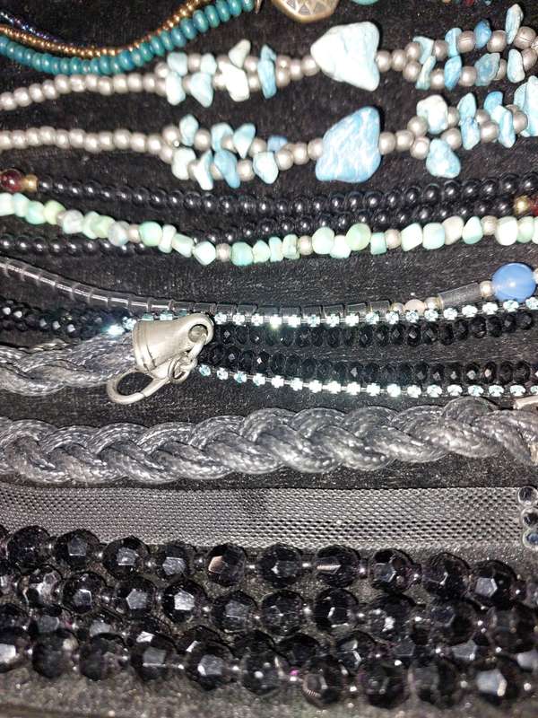 A VINTAGE COLLECTION OF TURQUOIS AND DIAMANTE COSTUME JEWELRY SOLD AS IS
