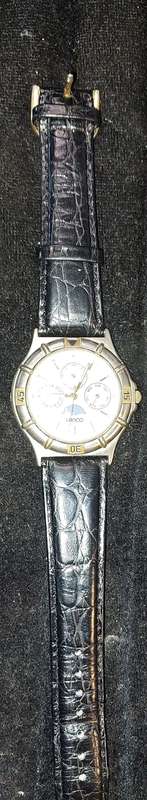 A VINTAGE YVES BERTELIN CHRONO 5ATM  MODEL WP30672 WITH A CRYSTAL BAZEL AND RUBBER BAND